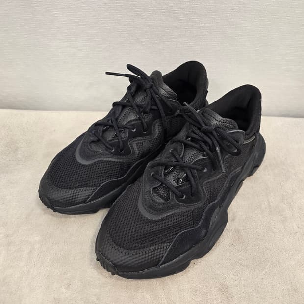 아디다스 오즈위고 런닝화 운동화 블랙 270