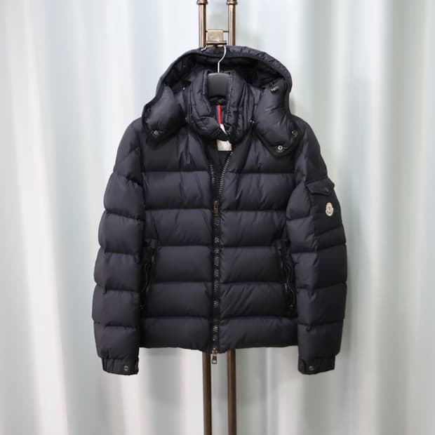 몽클레어 히말라야 블랙 패딩 점퍼 1/95