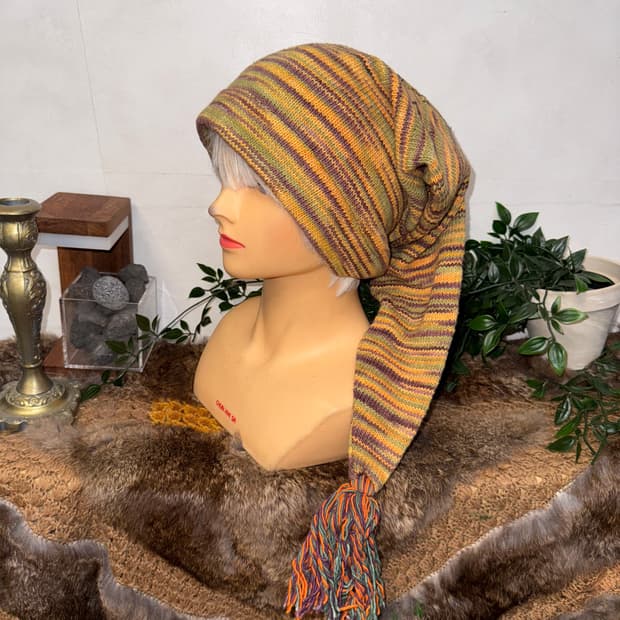 Yellow purple bokashi long tail beanie 