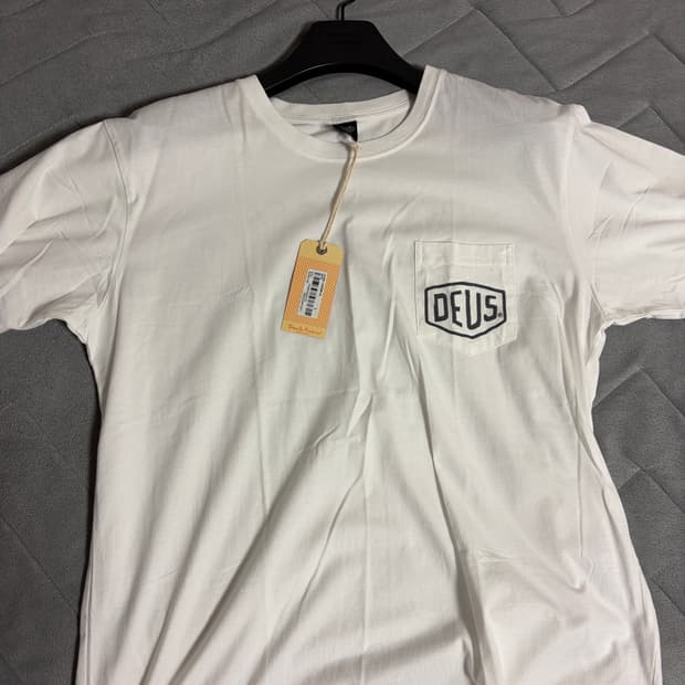 DEUS 반팔 L사이즈