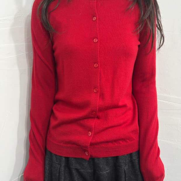 uniqlo red cardigan