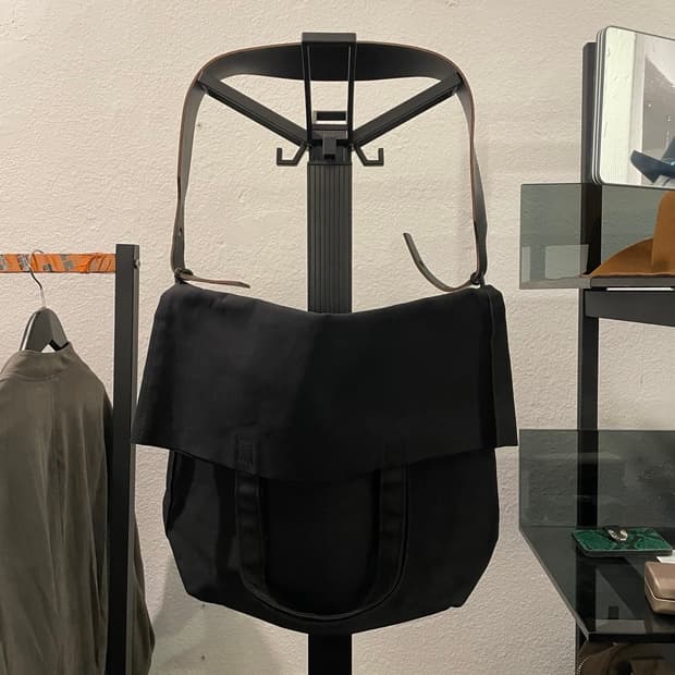 요크 x 템베아 오버사이즈 크로스백 / 토트백