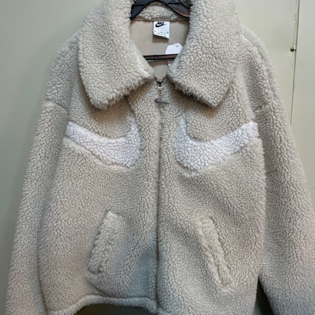 나이키 스우시 뽀글이 자켓