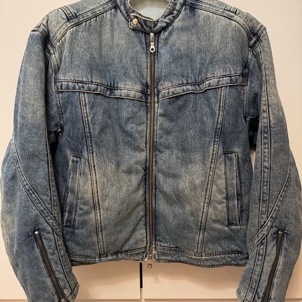 [M] 쿠어 페이딩 패디드 바이커 데님 점퍼 