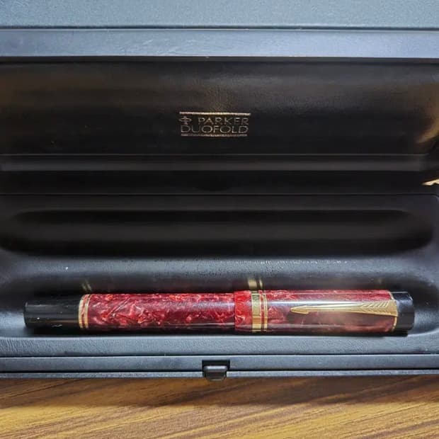 파커 듀오폴드 센티니얼 레드 마블 만년필 18k 화살촉닙