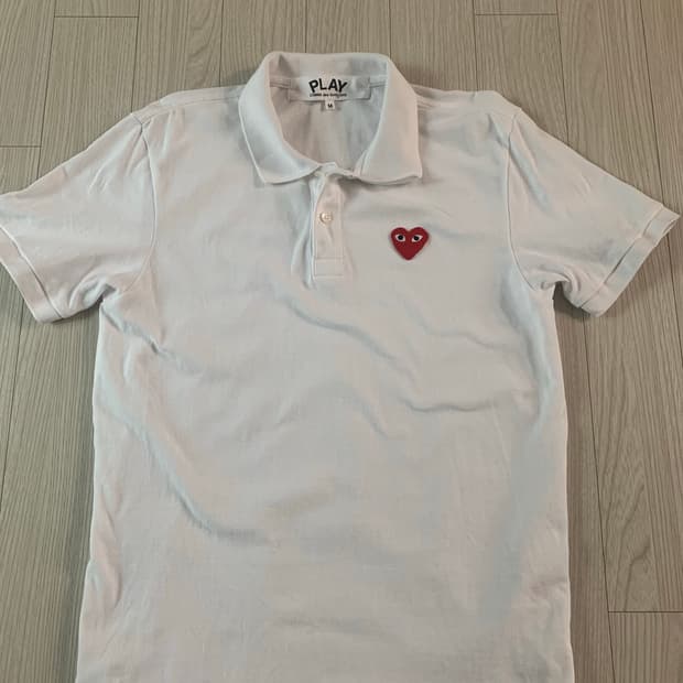 꼼데가르송 플레이 흰색  카라반팔