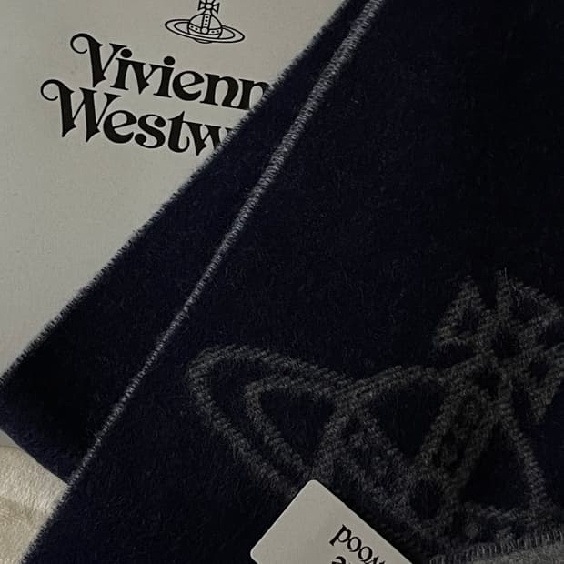 비비안웨스트우드 더블로고 머플러 미네랄 그레이