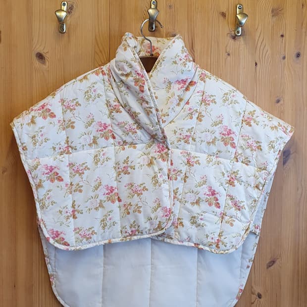 free.로라애슐리 숄더패딩