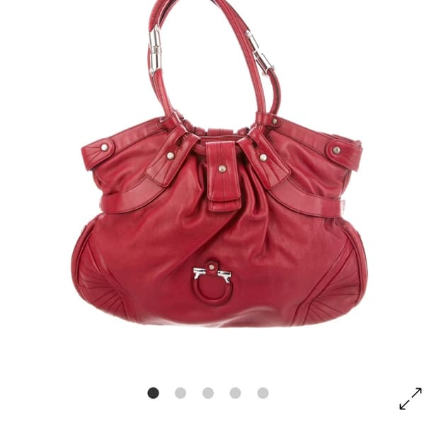 페라가모 가죽 가방