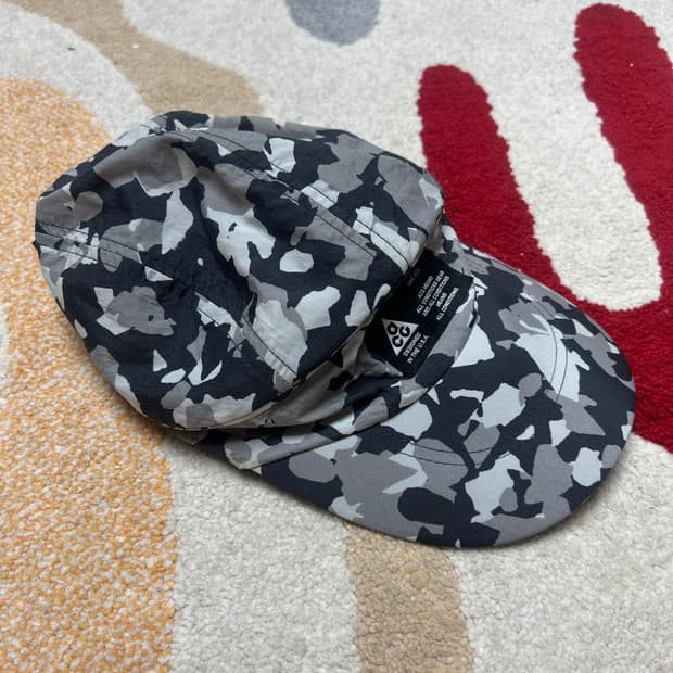 나이키 acg 카모 캡