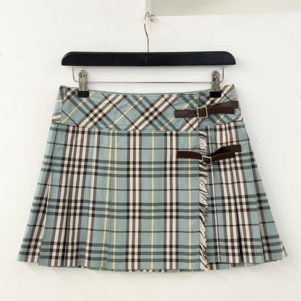 버버리 체크 랩 스커트