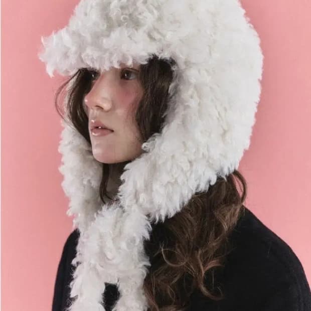 (새상품) 포에지담 knot earflap hat in furry