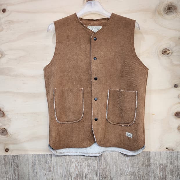 541) 빌리브라운 조끼