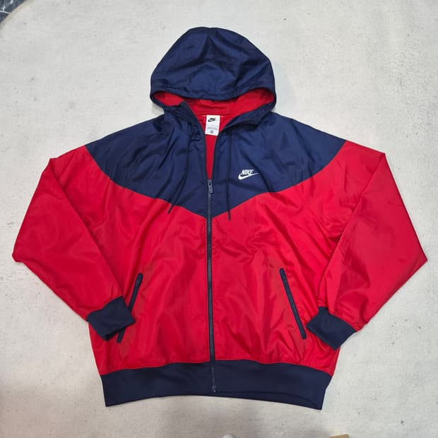 나이키  바람막이M(상태최상)
