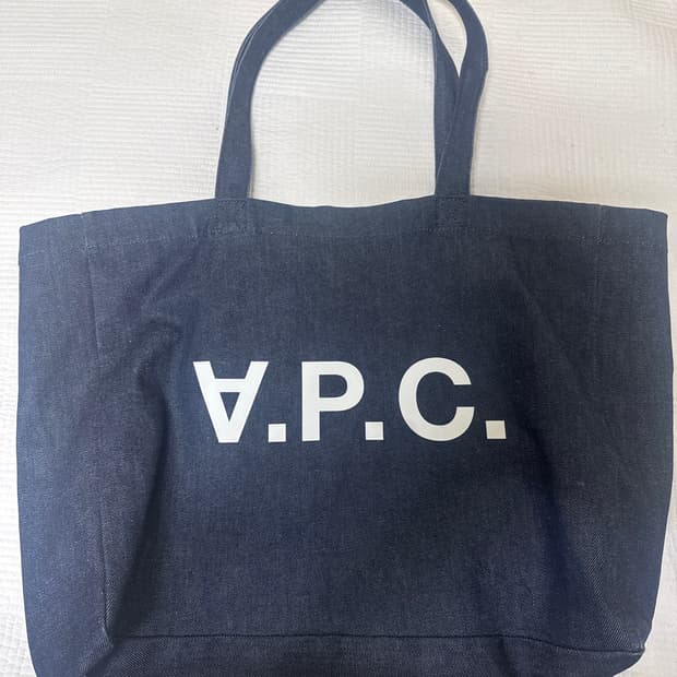 A.P.C 에코백