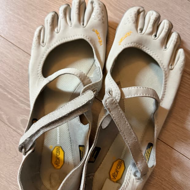 비브람 파이브핑거스 브이소울 39 250사이즈