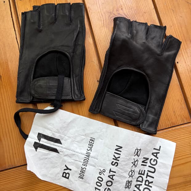 SS17 Gloves