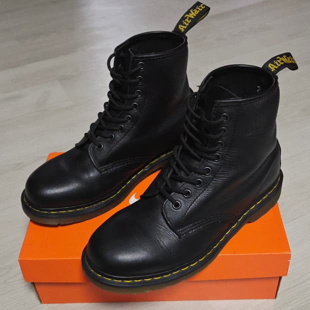 닥터마틴 1460 워커 부츠