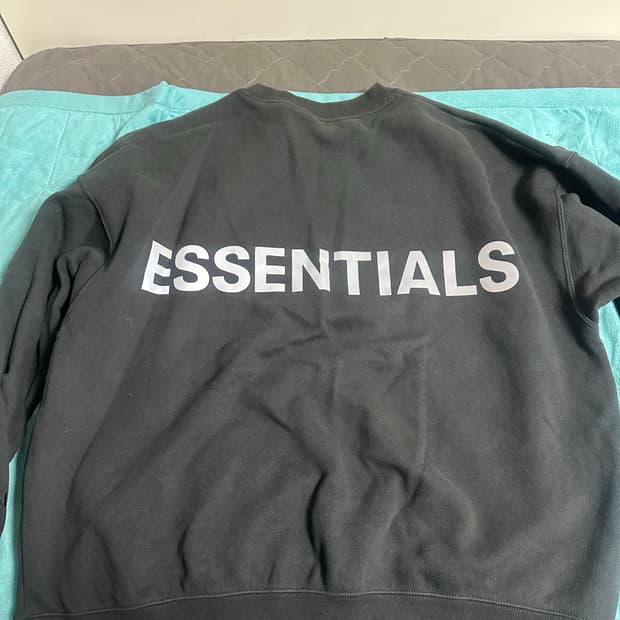 19fw 에센셜 맨투맨 블랙 m사이즈