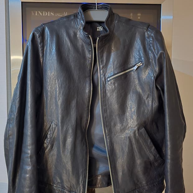 지오 송지오 양가죽 자켓 100사이즈입니다.