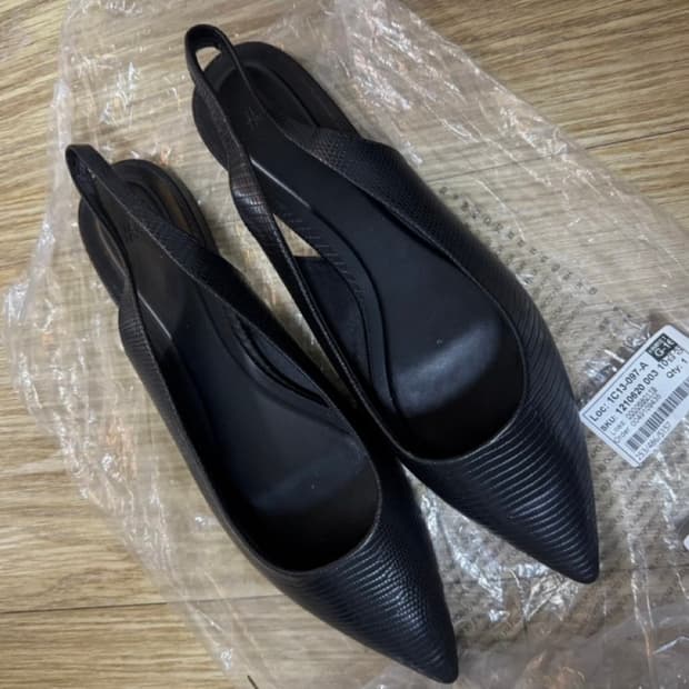 h&m 에첸엠 포인티드 슬링백 플랫슈즈 41사이즈 255