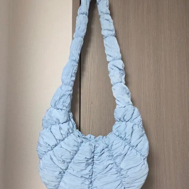 코스 리플 바디크로스백