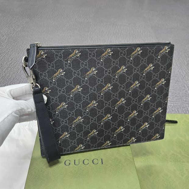 [특가][정품] 구찌 점핑타이거 클러치백