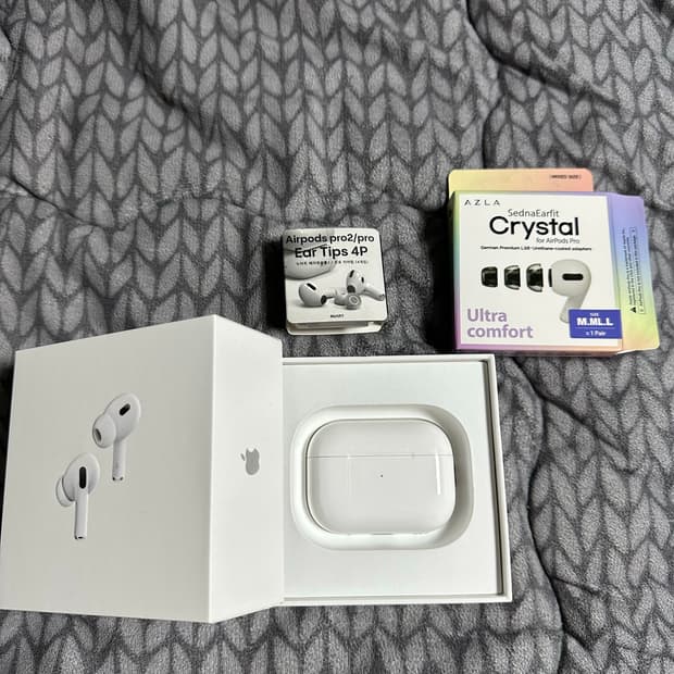 에어팟 프로 2세대 (8핀) + 아즈라 크리스탈 이어팁 포함