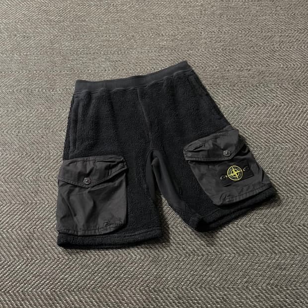 스톤아일랜드 24ss 버뮤다 팬츠 사이즈