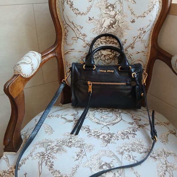 미우미우 미니 크로스백