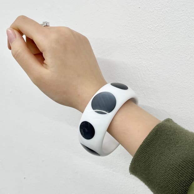 볼드 도트 뱅글