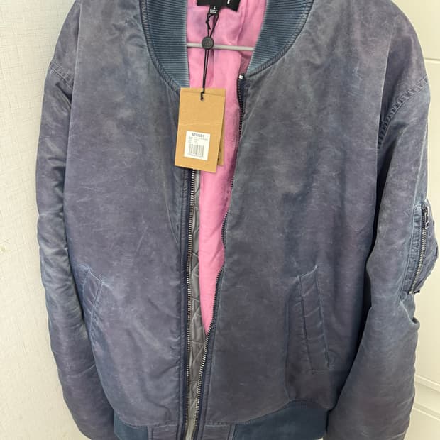 스투시 다이드 나일론 봄버 L 오혁 착용