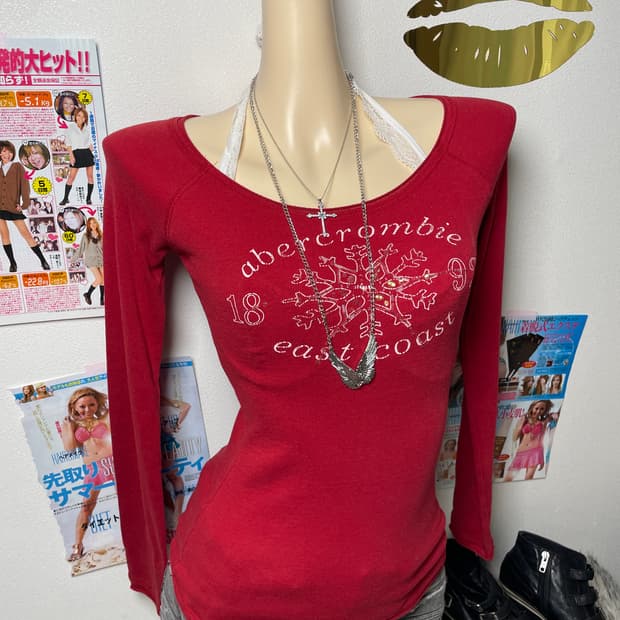 Abecrombie 레드 티셔츠탑