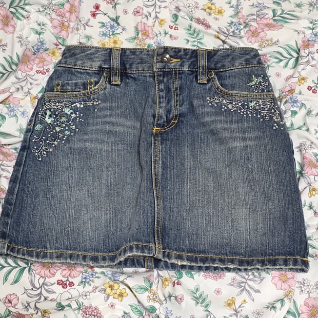 미국빈티지)플로럴 스팽클 모리걸st 자수 y2k 데님 미니 청치마