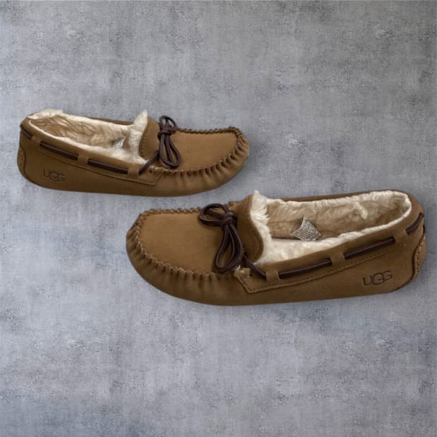 어그 Ugg 다코타 체스트넛 스웨이드 퍼 모카신 EU38