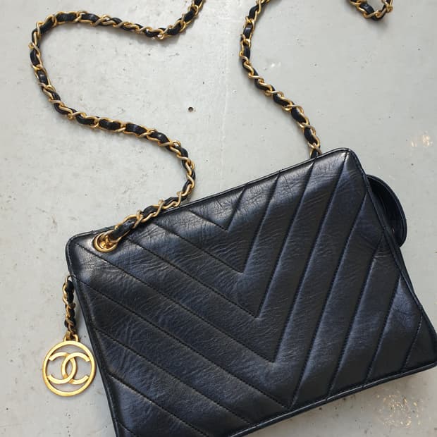 샤넬 빈티지 쉐브론 램스킨 숄더백