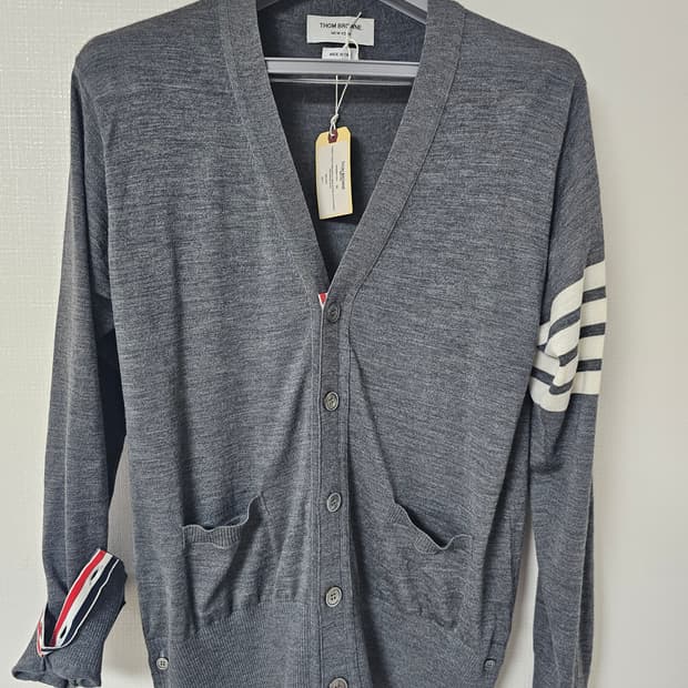 톰브라운 24ss  메리노 울 가디건(새상품급/2)