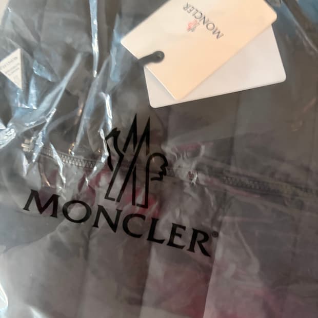 몽클레어 니트패딩