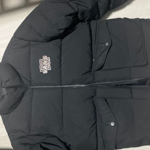 반스 패딩입니다