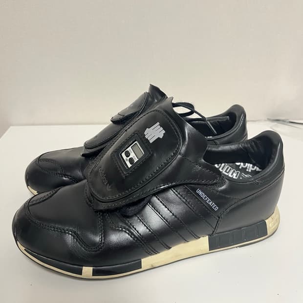 네이버후드 언디핏 마이크로페이서 255사이즈 판매!!