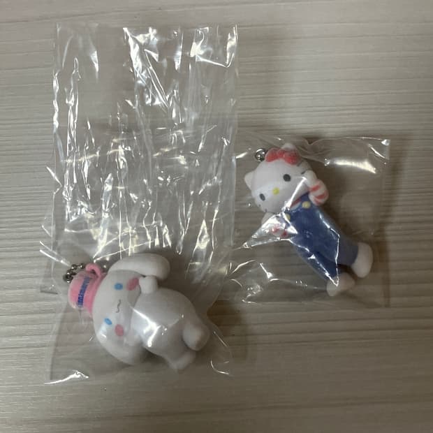 산리오 시나모롤 키티 라이브 롱다리 플로키 키링