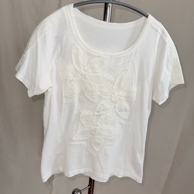 Hiroko Bis 플라워 패치 탑