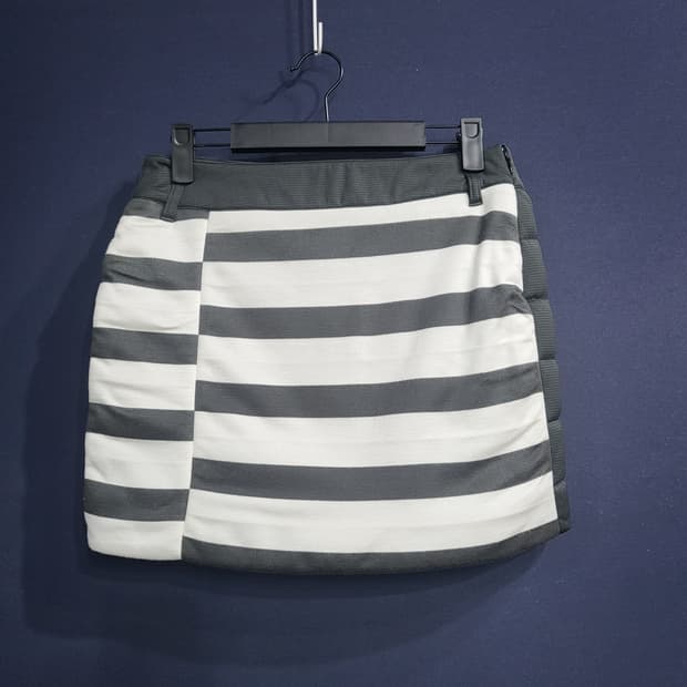 데상트 골프 덕다운 패딩 스커트