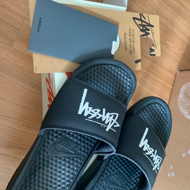 나이키 스투시 슬리퍼 250 블랙
