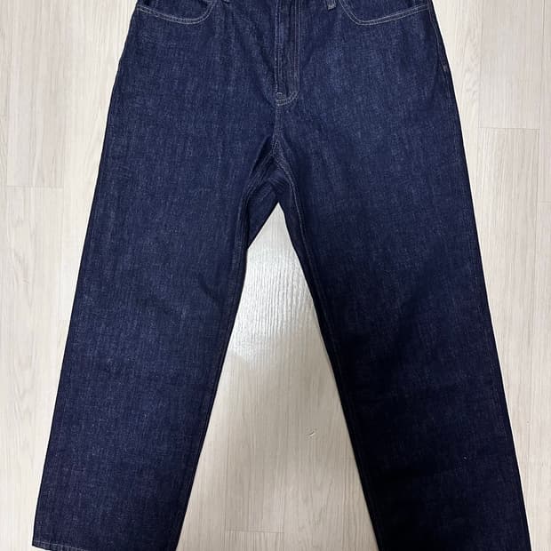 유니클로 JW앤더슨 스트레이트 진 36