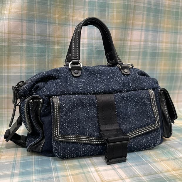 Diesel BurBuckle Details crossbag