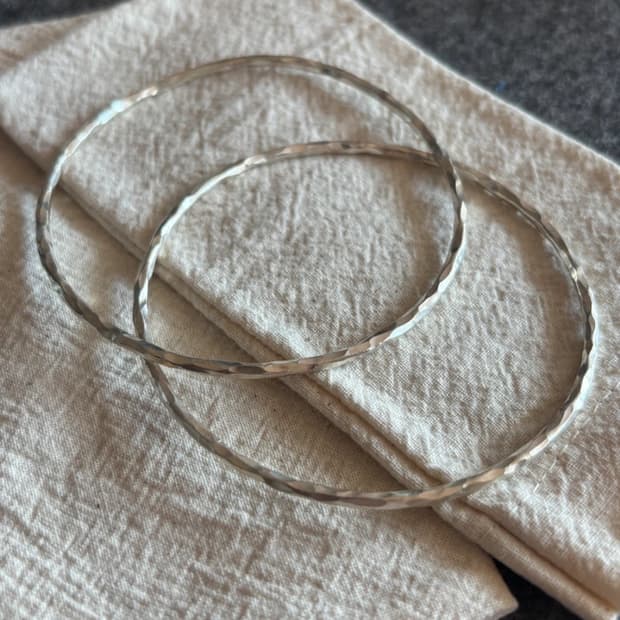실버 핸드메이드 뱅글 팔찌