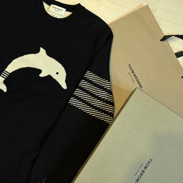 톰브라운 돌핀(돌고래) 사선 니트 