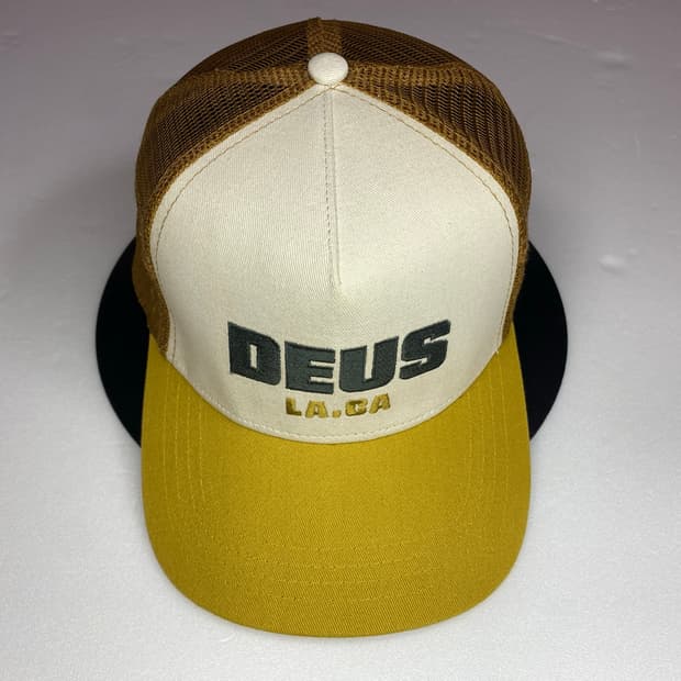 Deus ex machina vintage trucker cap