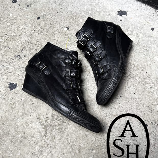 ASH – All Black Buckle Strap Wedge Heel